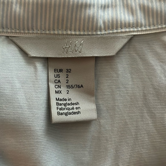 H&M light blue button up - Picture 2 of 2